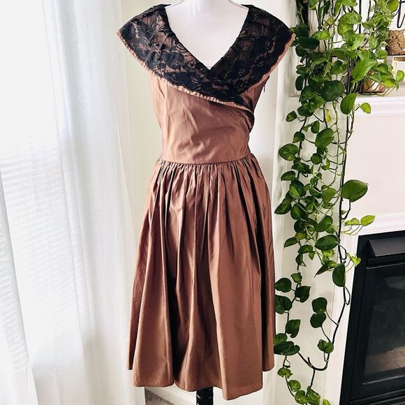 Newport News Dresses & Skirts - Newport News Brown Satin Fit & Flare Dress with Black Lace Collar Modest -Size 8